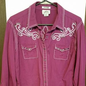 Western style long sleeve shirt